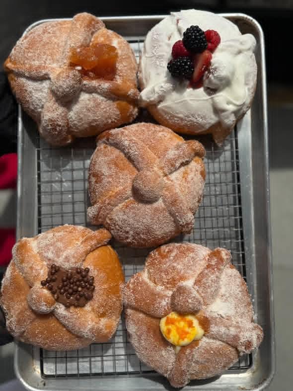 Pan de muerto Cecy Bon presentación especial